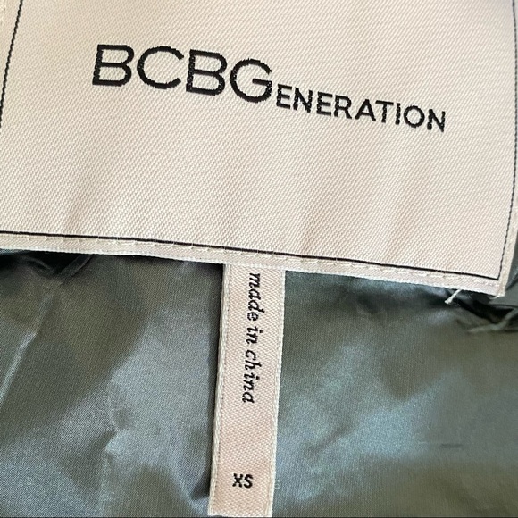 BCBGENERATION Water-Resistant Hooded Softshell Long Puffer Jacket - Picture 13 of 16